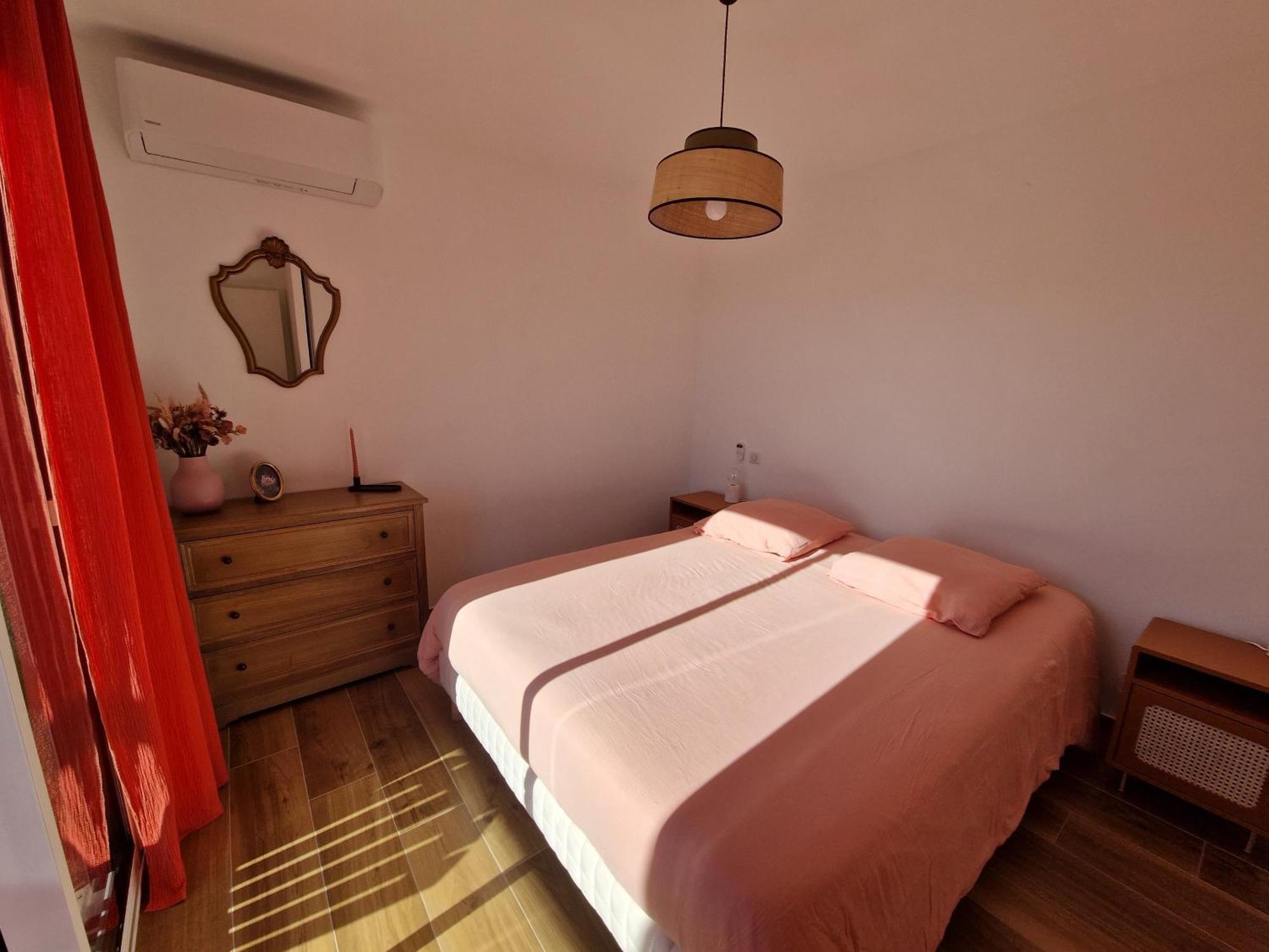 T2 Neuf Climatise Dans Villa A Corbara Exterior photo